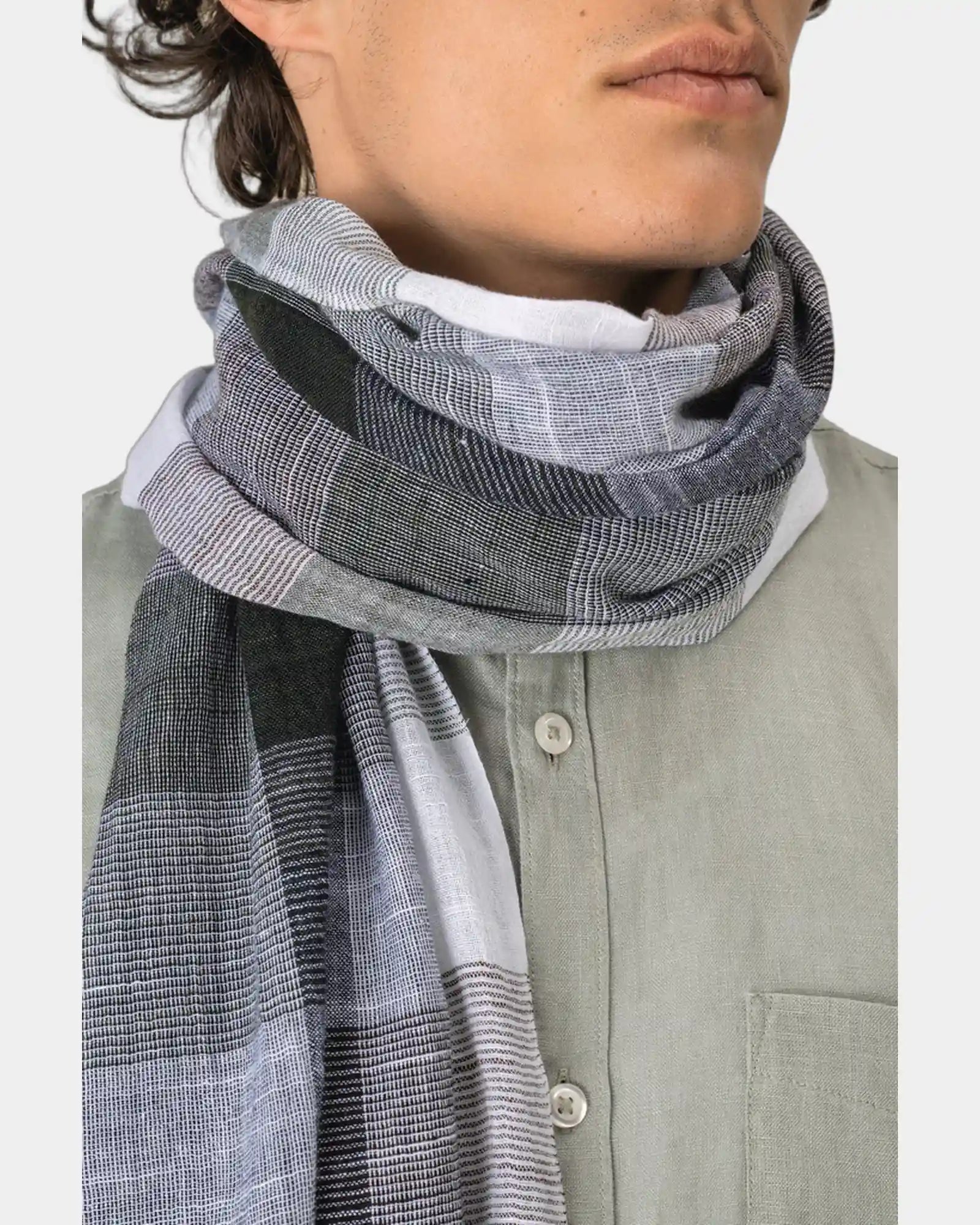 Custom checked cotton scarf woven with fringes - 2